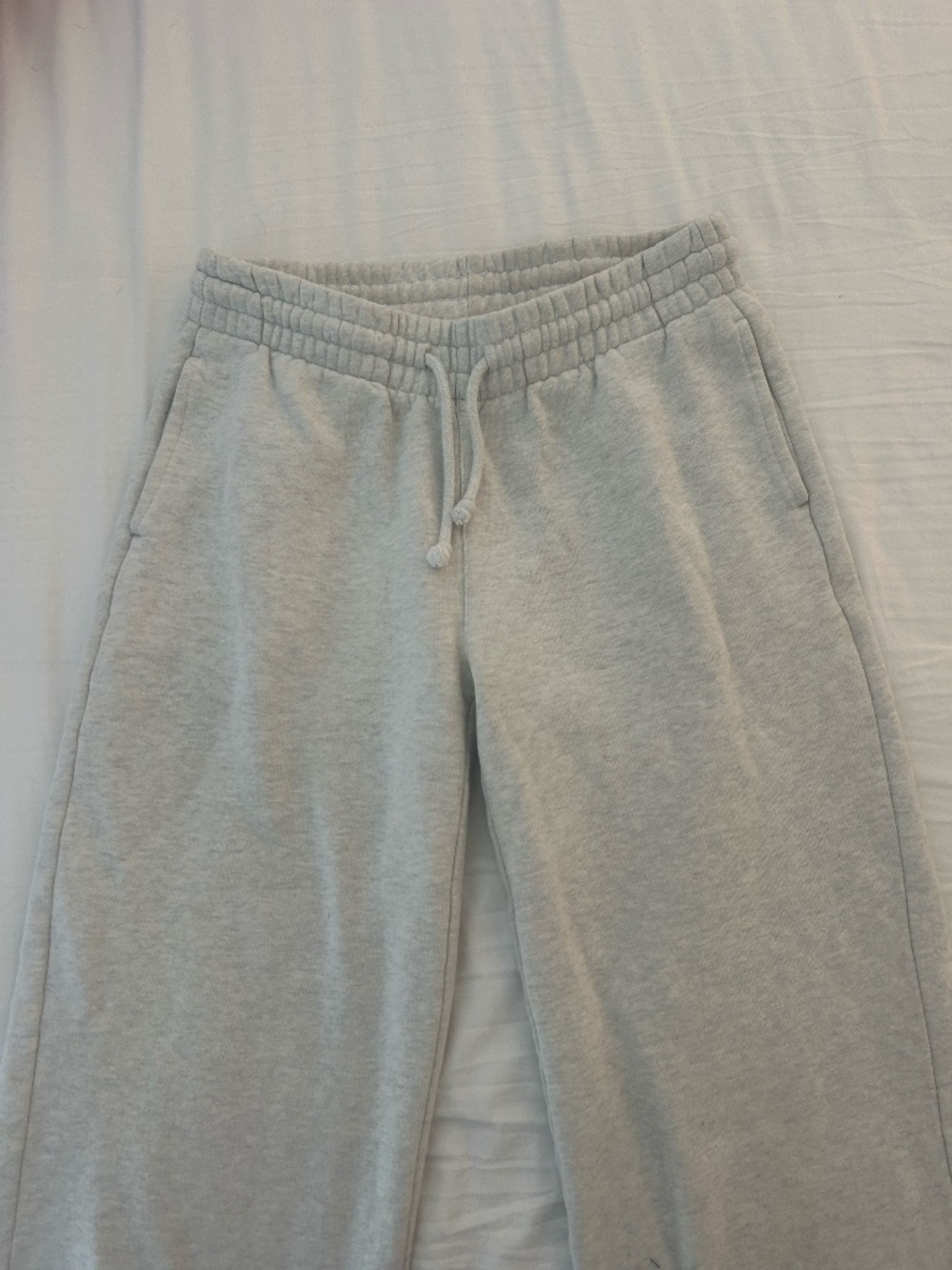 Aritzia TNA Boyfriend Sweatpants Grey. Size XS